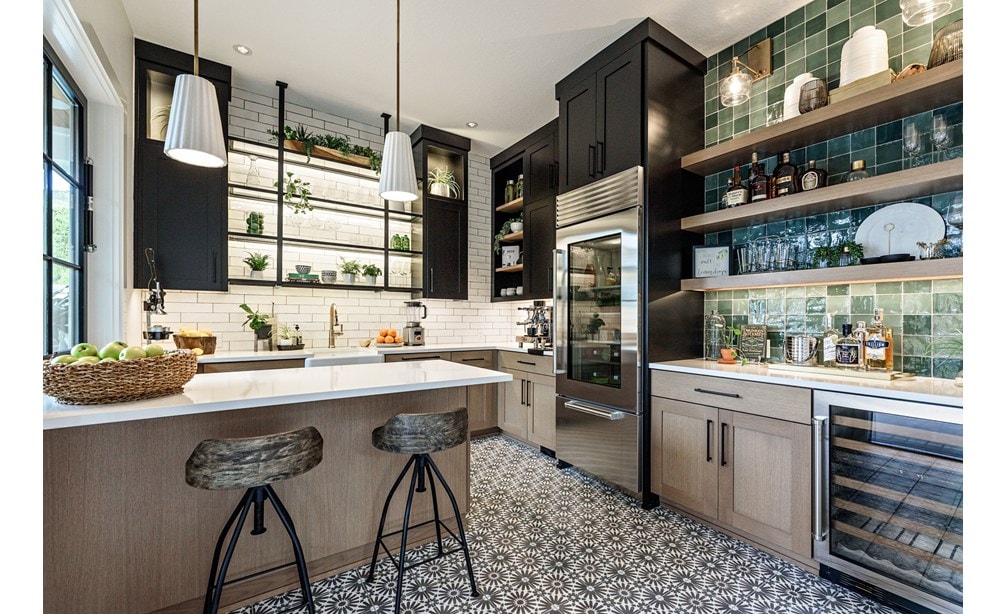 Farm to Table Juice Bar & BBQ Porch by Lynnette Sandgren