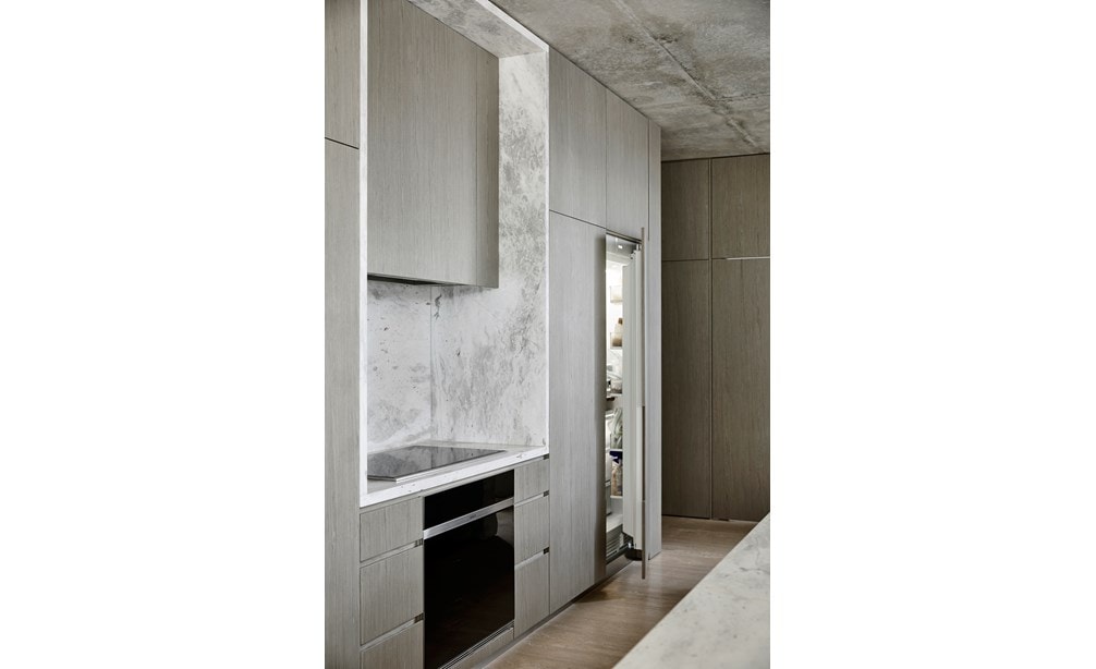 Kenley Court Residence by John Bornas