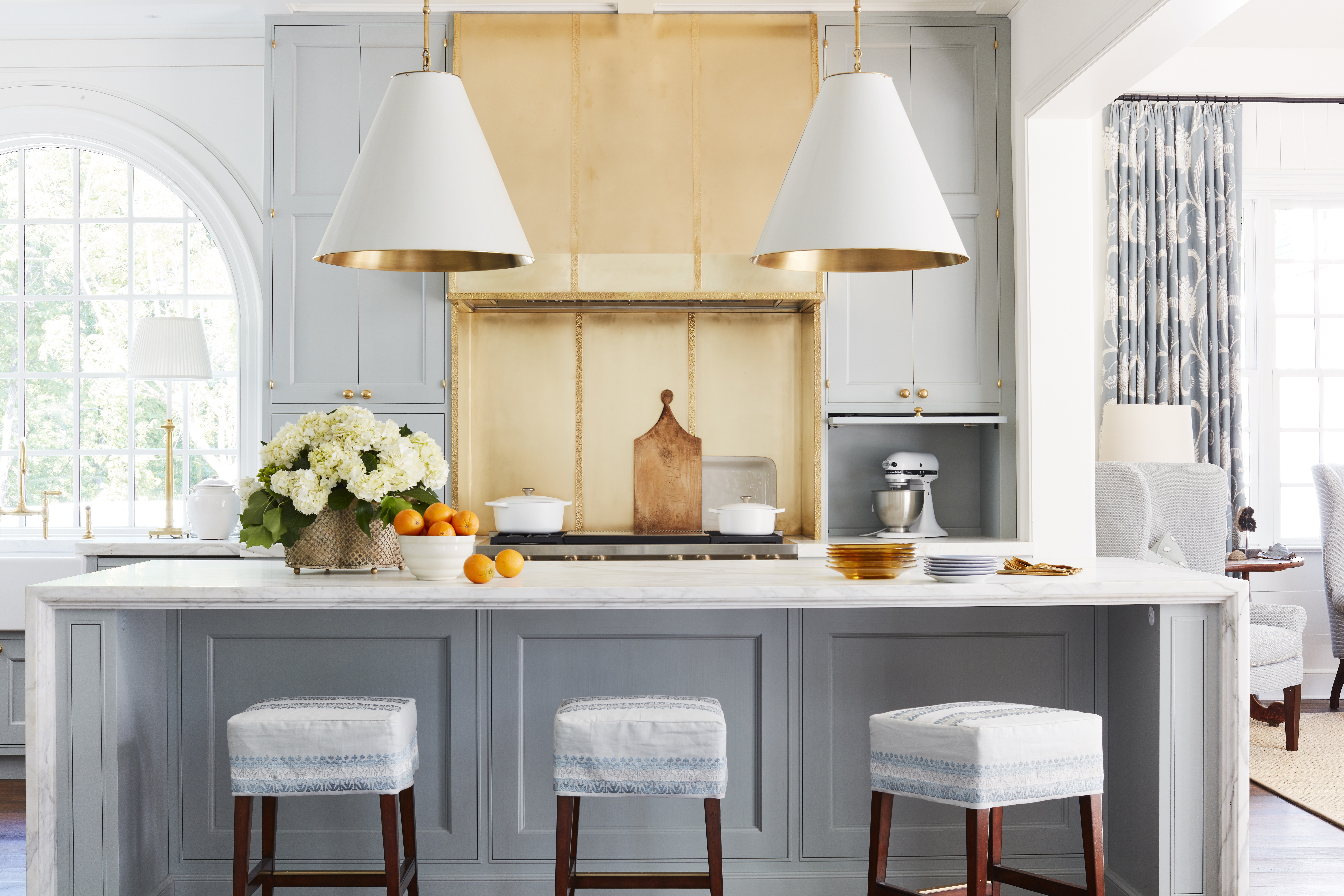 A winning kitchen from designer Matthew Quinn melds classic style with innovative composition.