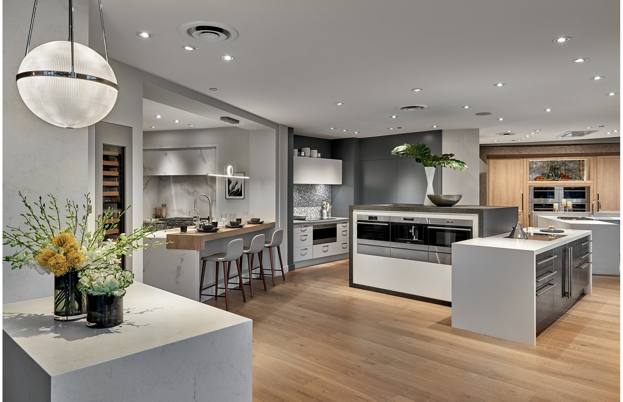 A visit to the Sub-Zero, Wolf, and Cove showroom in Glendale Heights, Illinois opens a world of possibilities. 