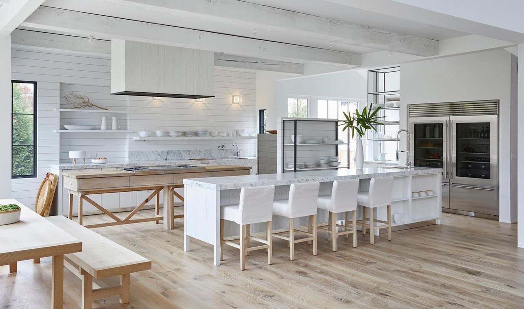 One of the kitchen design industry’s most influential and acclaimed pioneers, Mick De Giulio has created kitchens all over the world.