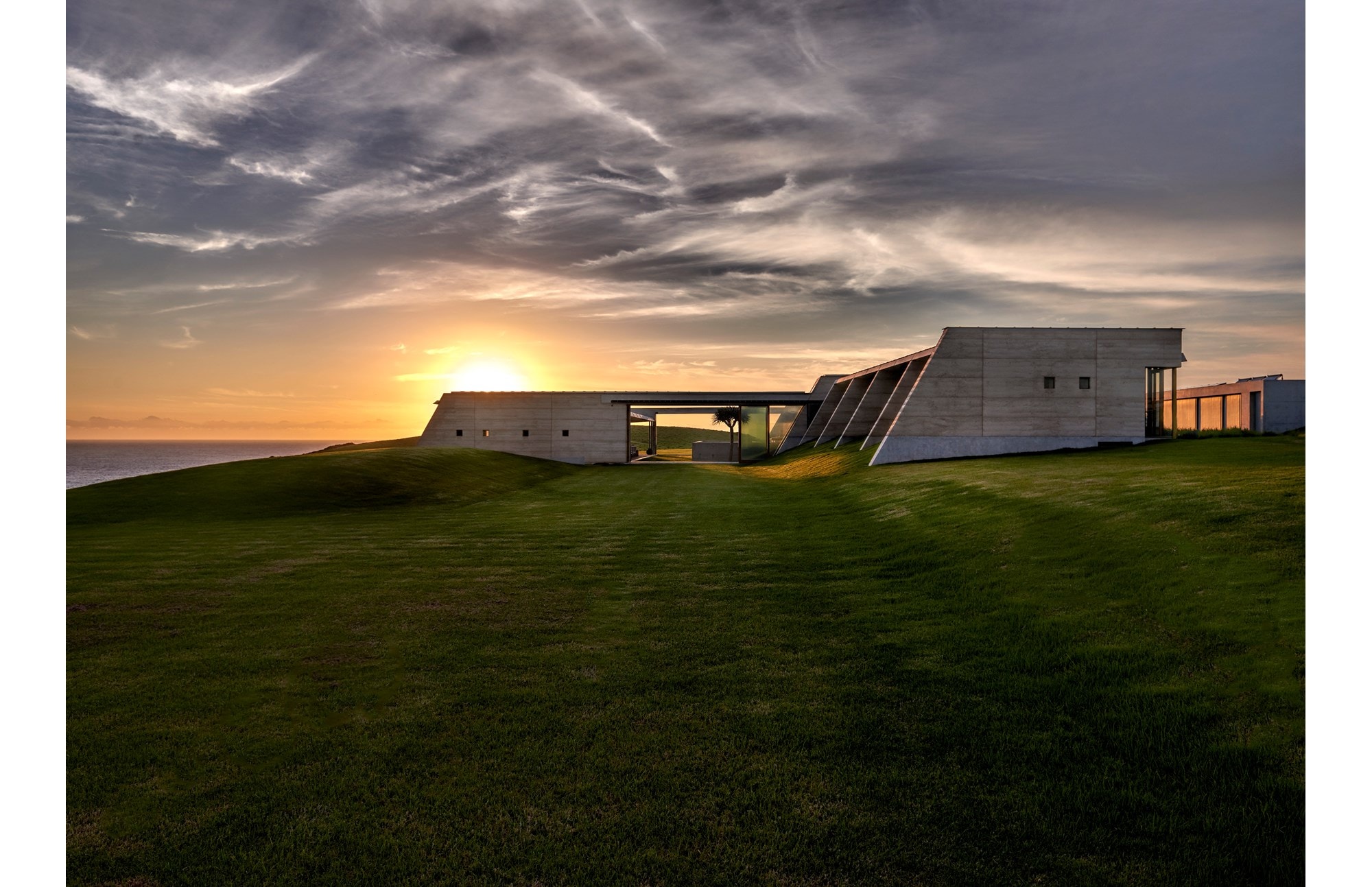 Australia & The Netherlands offer the perfect canvas for a noteworthy kitchen.