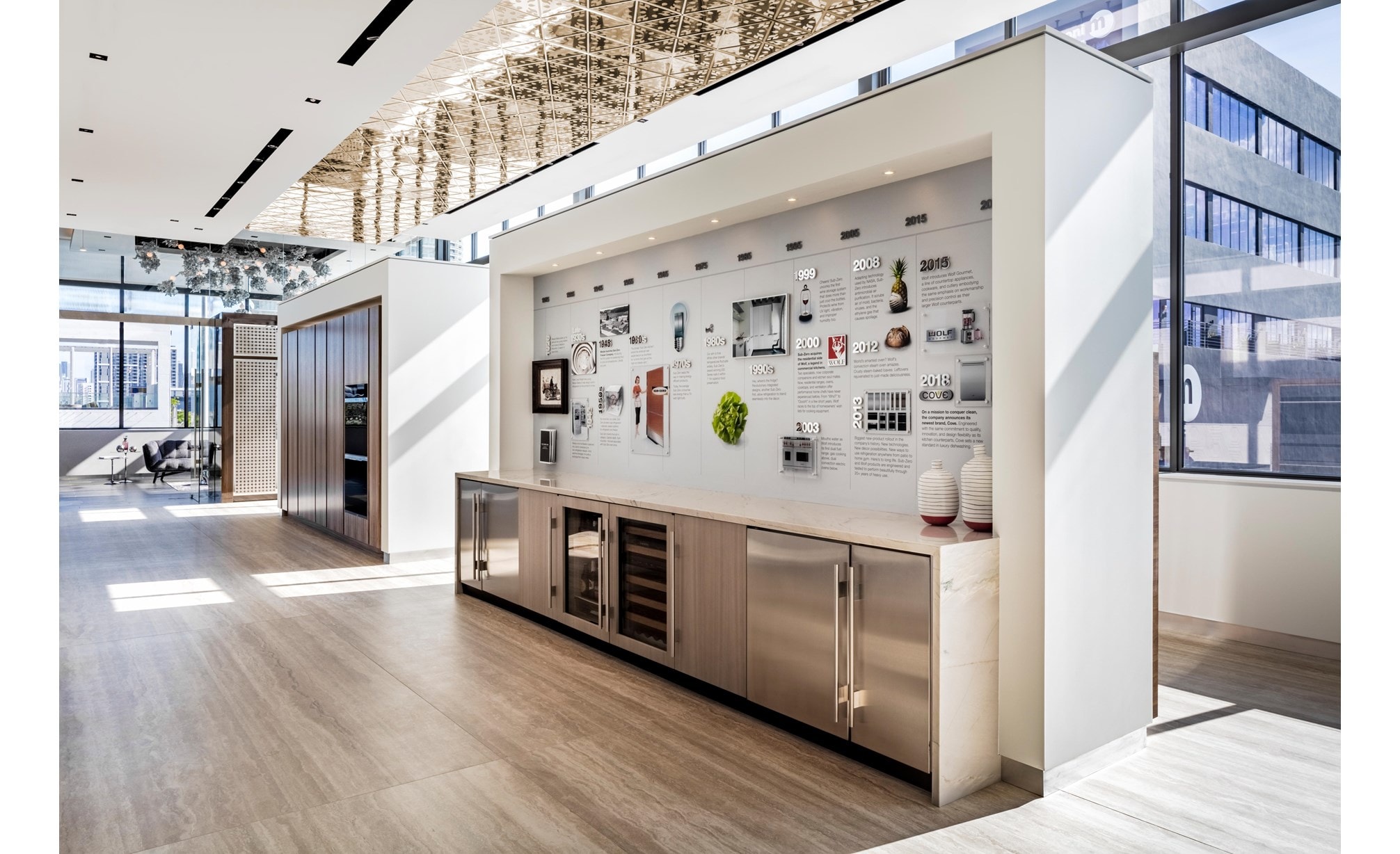 From inspiring kitchen vignettes to live demonstrations, create your dream kitchen at the Sub-Zero, Wolf and Cove Showroom in Miami, Florida