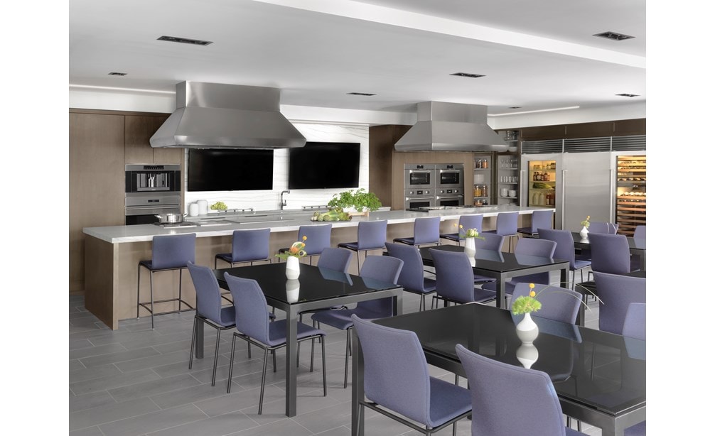 Explore a full range of luxury appliances in a variety of styles at the Sub-Zero, Wolf and Cove Showroom in St. Louis, Missouri