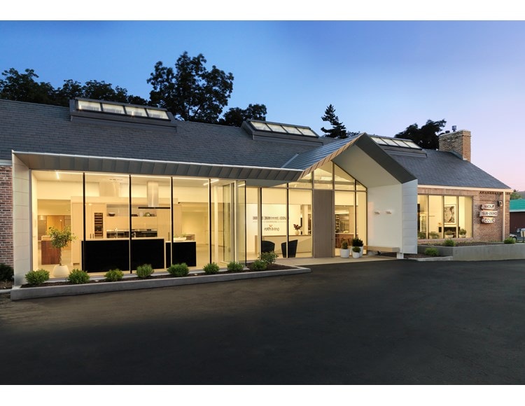 Explore a full range of functional kitchen vignettes at the Sub-Zero, Wolf and Cove Showroom in St. Louis, Missouri