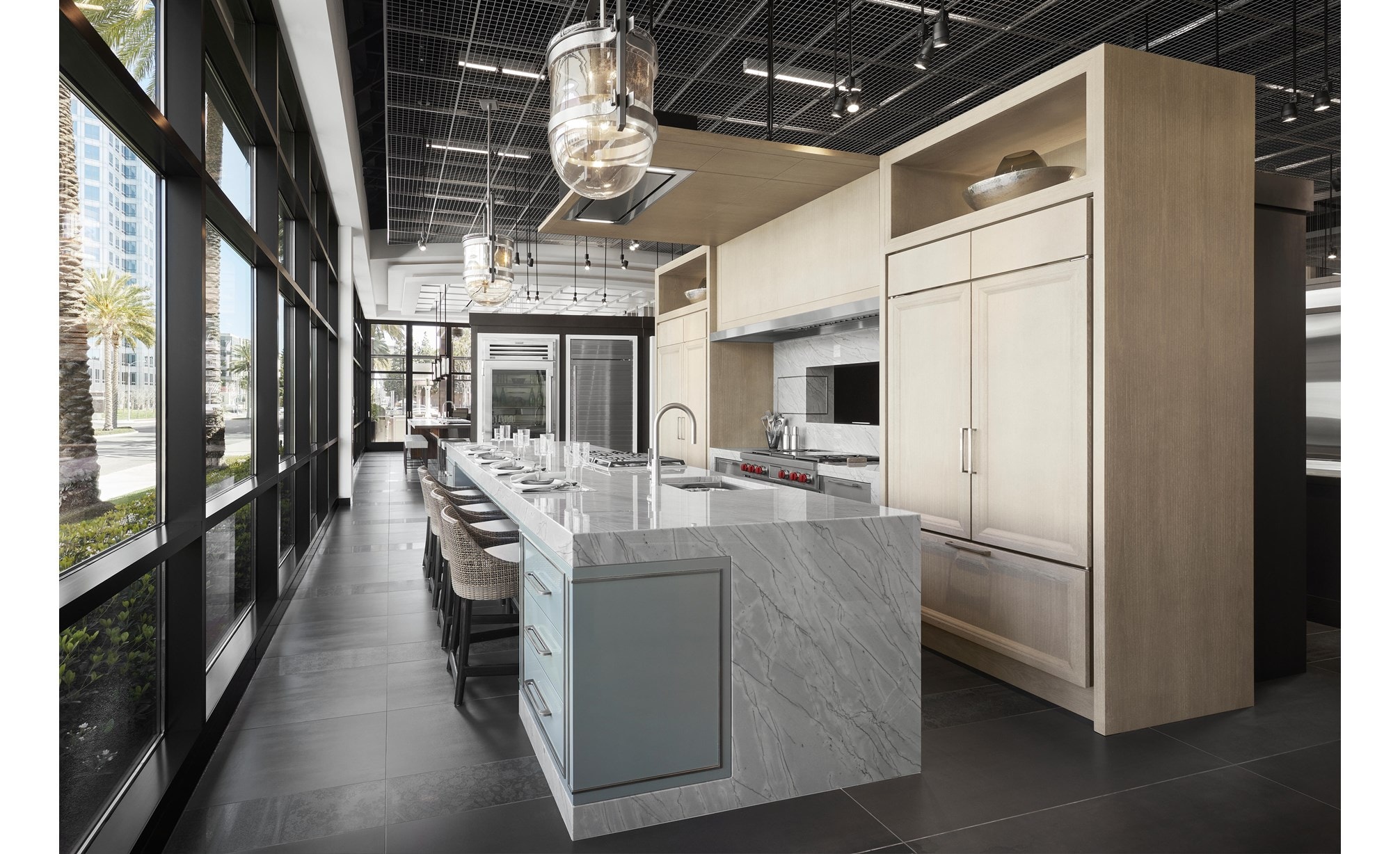 Visit with us and explore a full range of fully functional luxury kitchen appliances at the Sub-Zero, Wolf and Cove Showroom in Costa Mesa