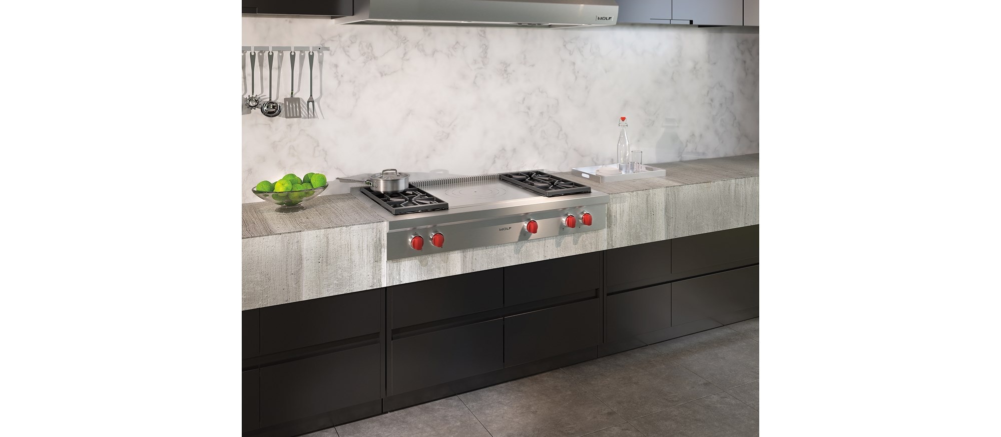 Wolf 48" Sealed Burner Rangetop - 4 Burners and French Top (SRT484F)