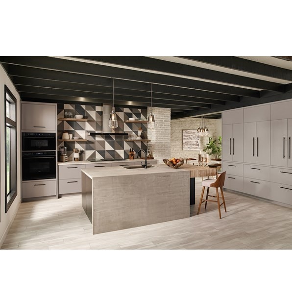 Wolf 30" E Series Contemporary Single Oven (SO30CE/B/TH) paired with 30" M Series Contemporary Drop-Down Door Microwave Oven (MDD30CM/B/TH)