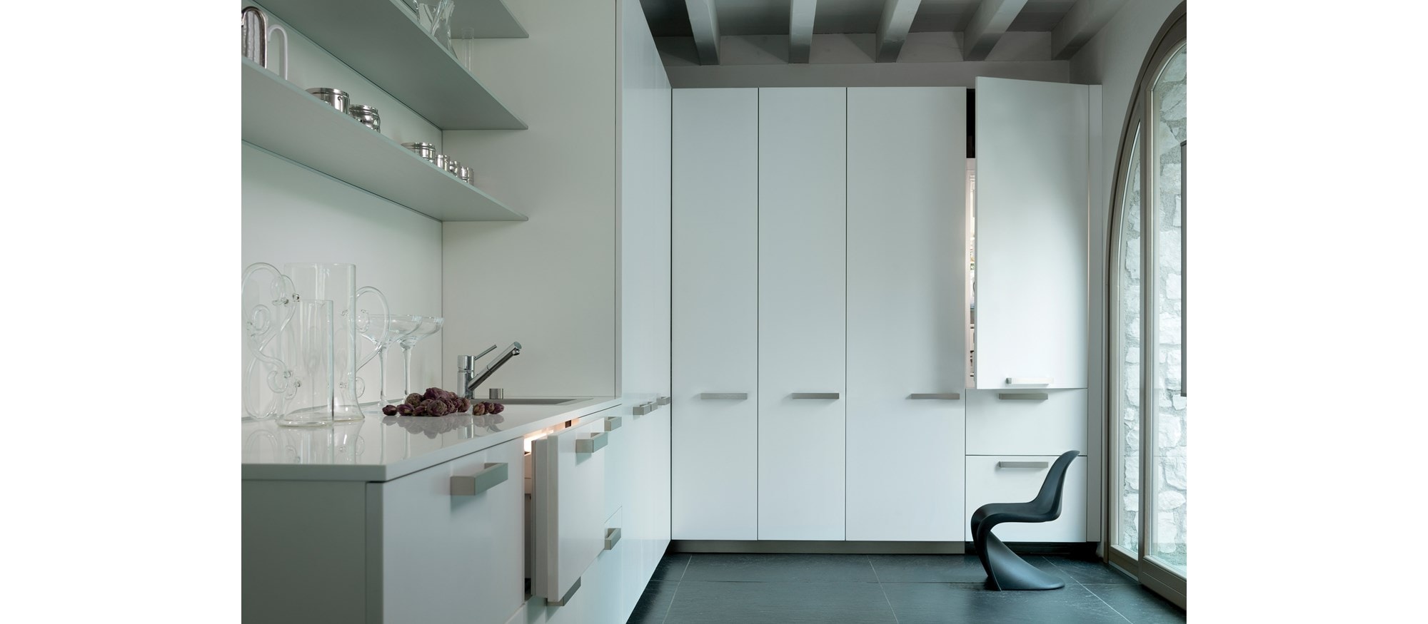 Sub-Zero Refrigerators 30" Designer Over and Under Refrigerator Freezer - Ice Maker and Internal Dispenser - Panel Ready (IT-30CIID) Sub-Zero Refrigerators 30" Refrigerator and Freezer Drawers - Ice Maker - Panel Ready (ID-30CI)