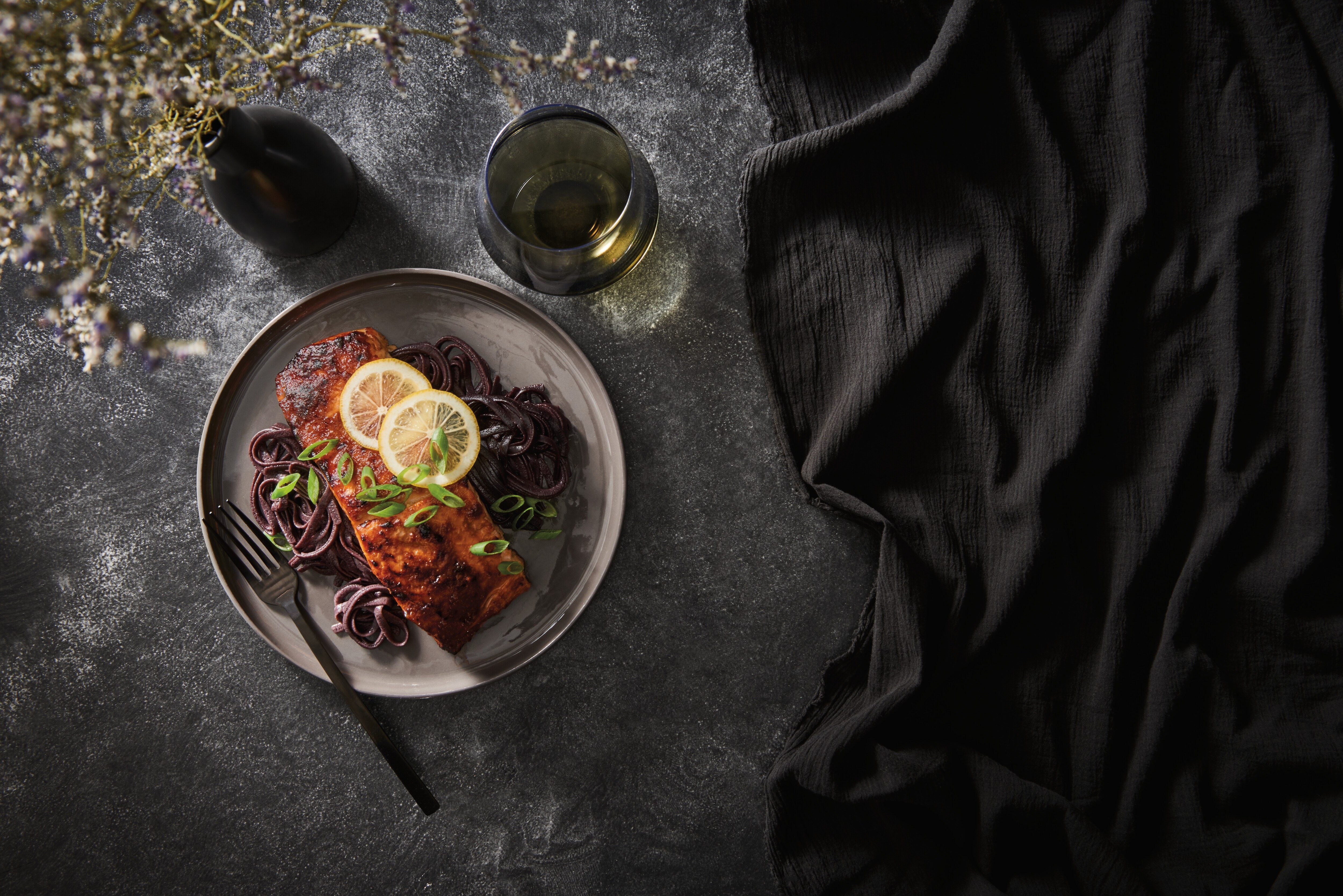 FOOD_GLAZED_SALMON_TC