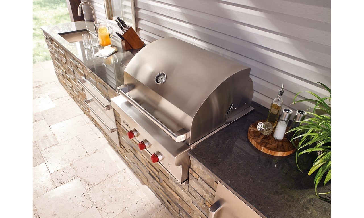 Wolf Appliances 30" Outdoor Gas Grill (OG30) Wolf Appliances 30" Warming Drawer (WWD30)